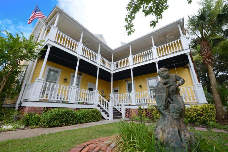 Coombs Inn & Suites Apalachicola Ngoại thất bức ảnh