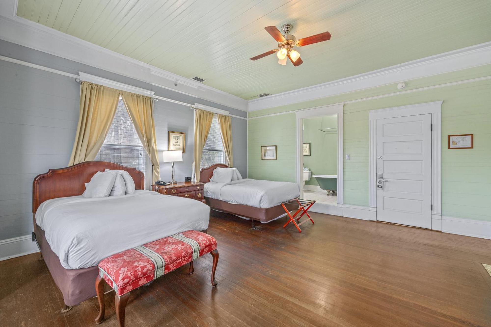 Coombs Inn & Suites Apalachicola Ngoại thất bức ảnh
